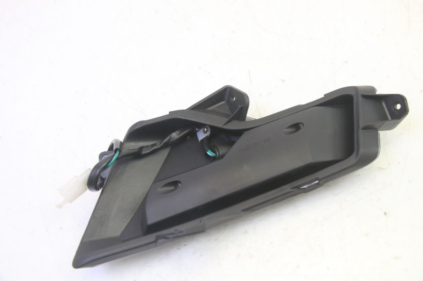 photo de ACHTERRECHTS KNIPPERLICHT EFUN PUSA 1 - Overzicht