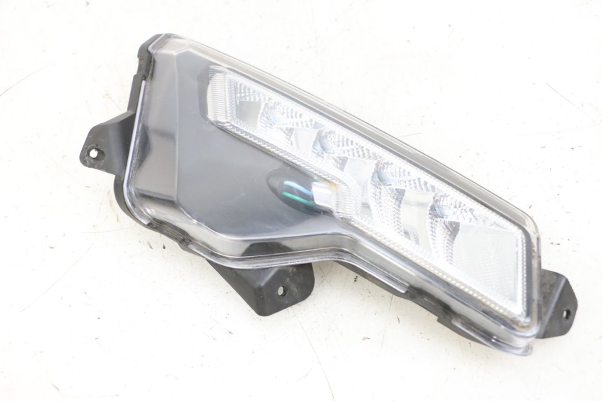 photo de ACHTERRECHTS KNIPPERLICHT EFUN PUSA 1 - Markeringen en referenties