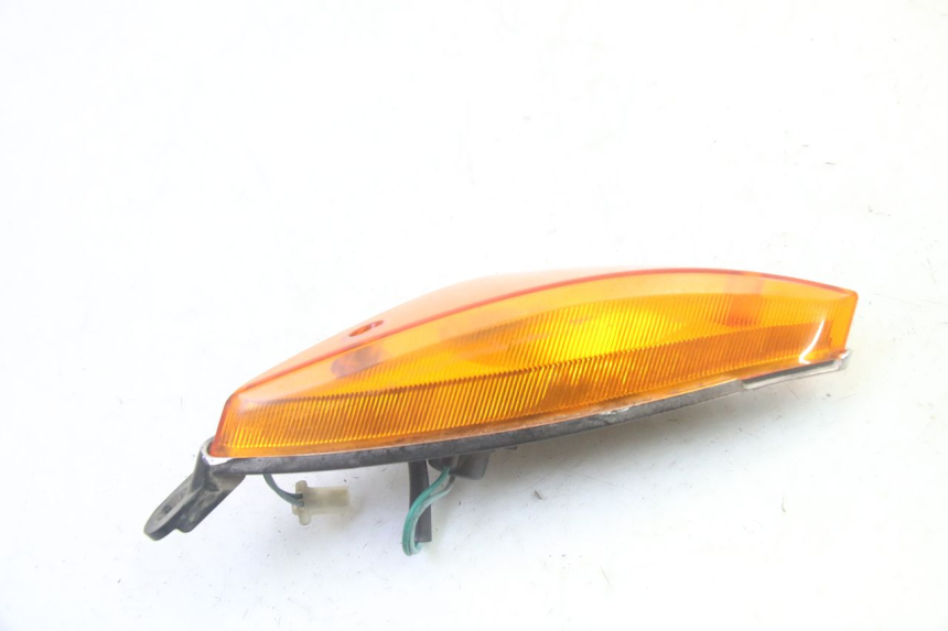 photo de ACHTERRECHTE KNIPPERLICHT DAELIM S1 125 (2007 - 2016) - Zoom op gebruiksstaat