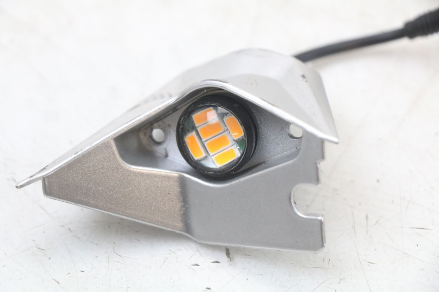 photo de ACHTERRECHTS KNIPPERLICHT DUALTRON TOGO PLUS 1 - Zoom op gebruiksstaat