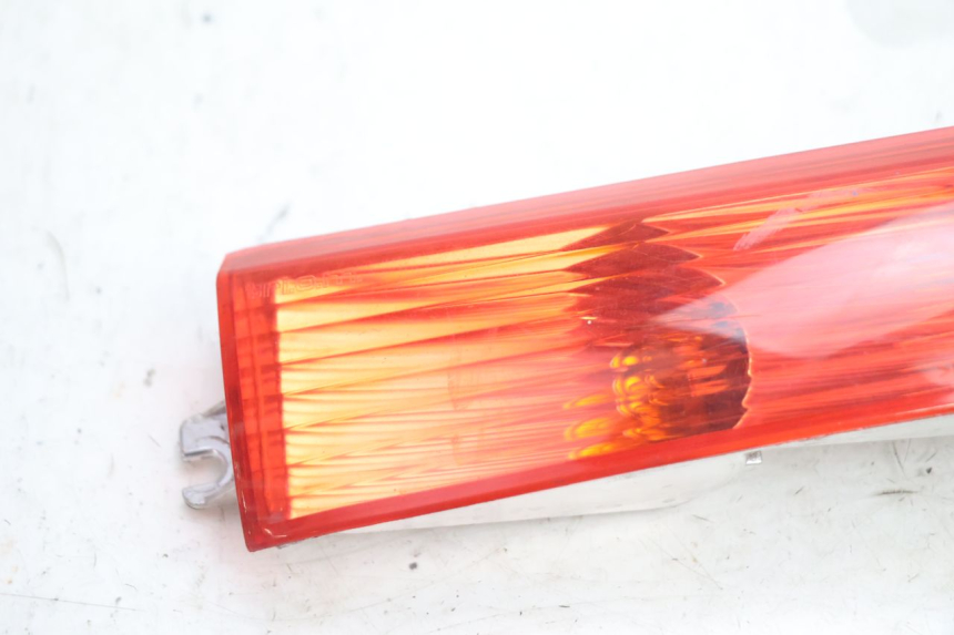 photo de RECHTER ACHTERKNIPPERLICHT PIAGGIO X8 STREET 125 (2006 - 2007) - Detail van het onderdeel
