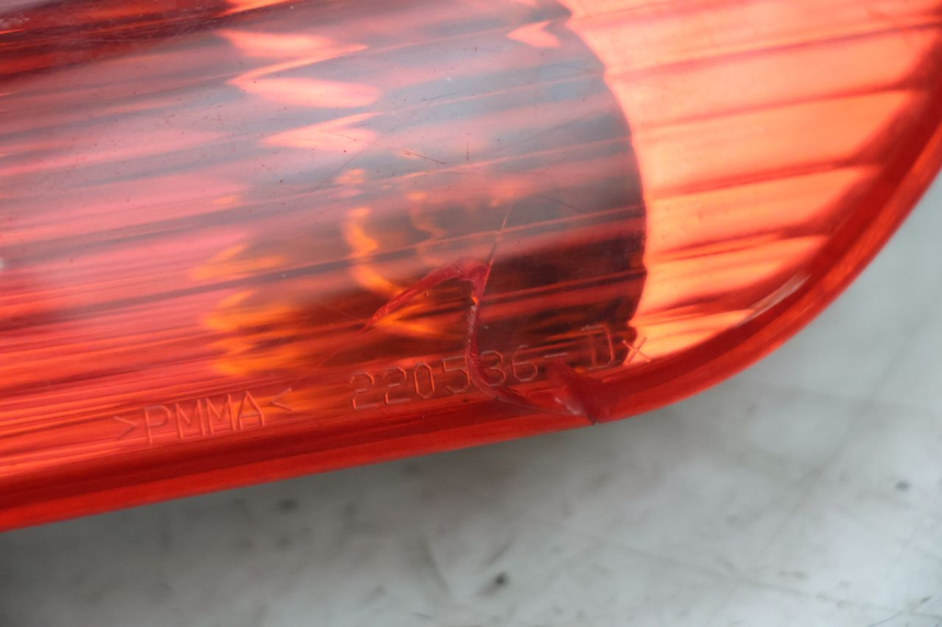 photo de RECHTER ACHTERKNIPPERLICHT PIAGGIO X8 STREET 125 (2006 - 2007) - Technische close-up