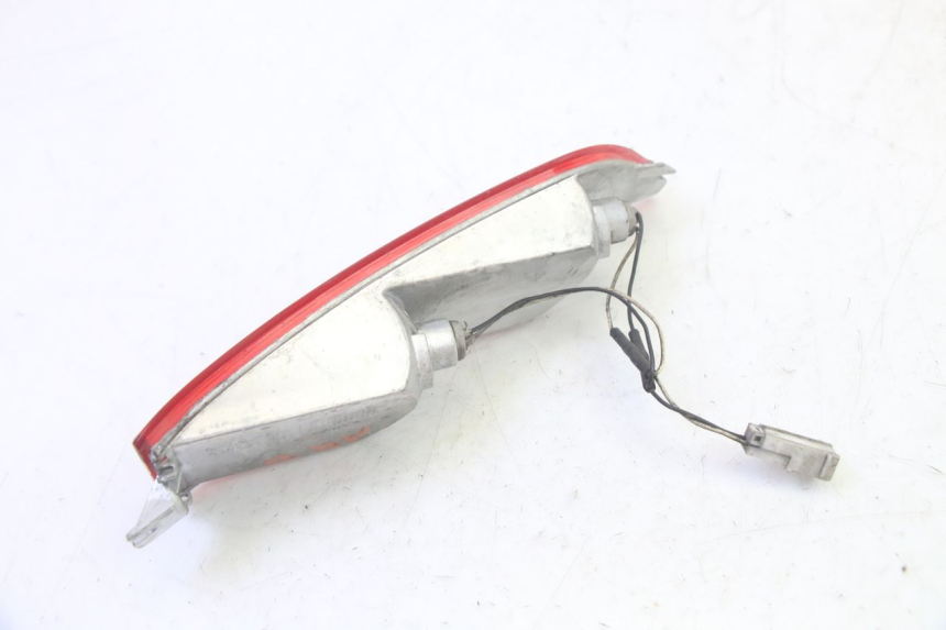 photo de ACHTERRECHTE KNIPPERLICHT PIAGGIO X8 125 (2004 - 2007) - Bevestigingspunten