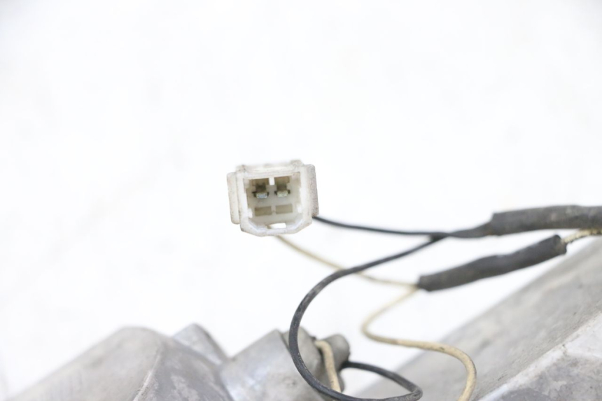 photo de ACHTERRECHTE KNIPPERLICHT PIAGGIO X8 125 (2004 - 2007) - Zoom op gebruiksstaat