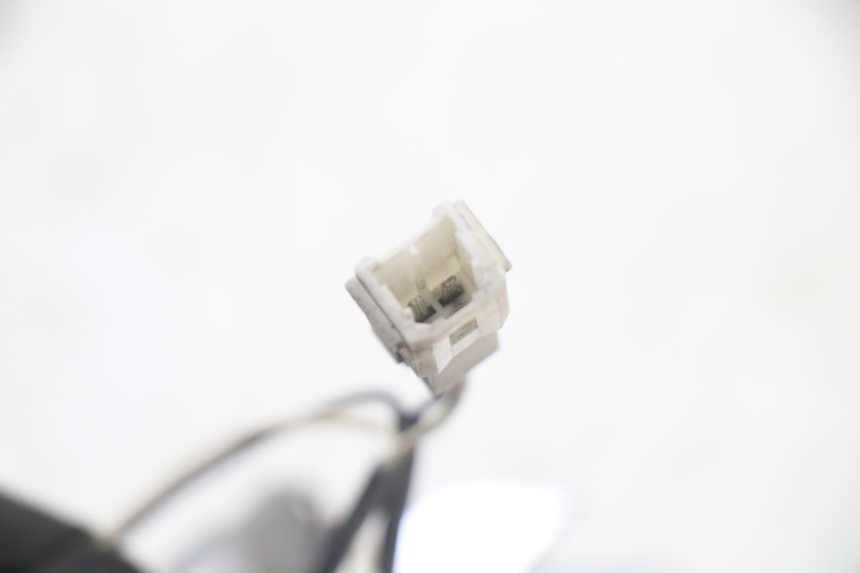 photo de ACHTERRECHTE KNIPPERLICHT PIAGGIO XEVO - X EVO 125 (2007 - 2017) - Bevestigingspunten