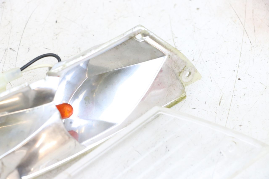 photo de RECHTS ACHTERKNIPPERLICHT PIAGGIO ZIP 2T 50 (2009 - 2019) - Kenmerkende details