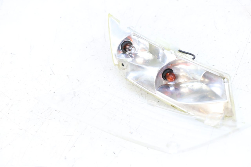 photo de RECHTS ACHTERKNIPPERLICHT PIAGGIO ZIP 2T 50 (2009 - 2019) - Staat van het oppervlak