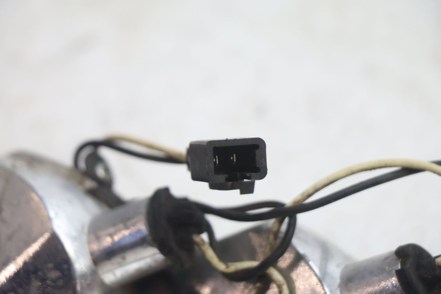 photo de RECHTS ACHTERKNIPPERLICHT PIAGGIO ZIP 4T 50 (2018 - 2020) - Staat van het oppervlak