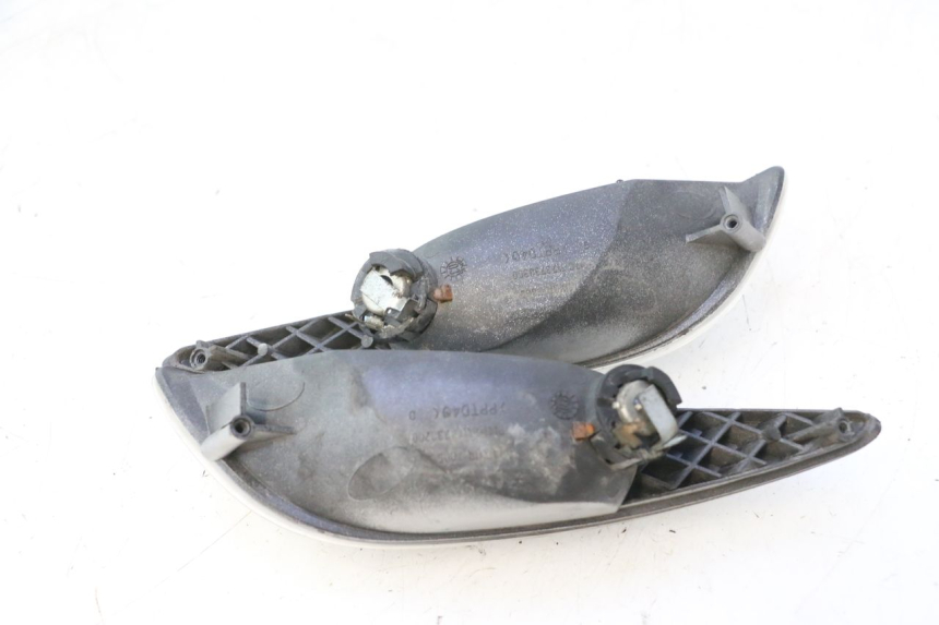 photo de ACHTERKNIPPERLICHT PEUGEOT ELYSTAR 50 (2002 - 2014) - Technische close-up
