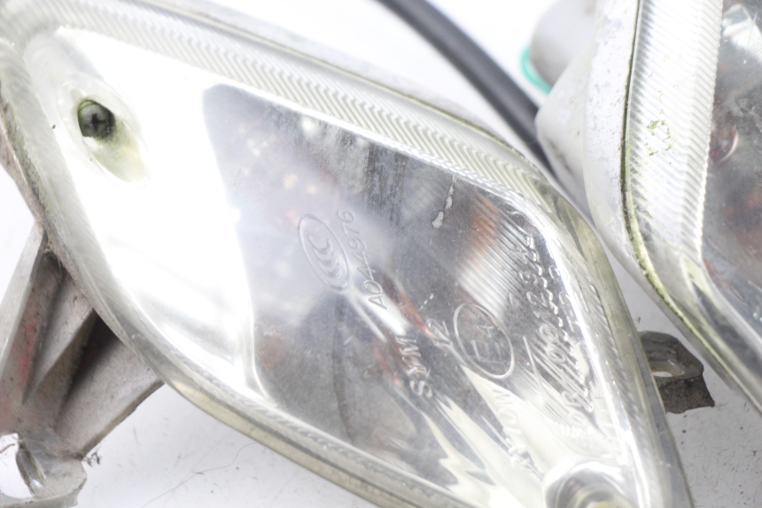 photo de ACHTERKNIPPERLICHT SYM FIDDLE 2 50 (2008 - 2013) - Detail van het onderdeel