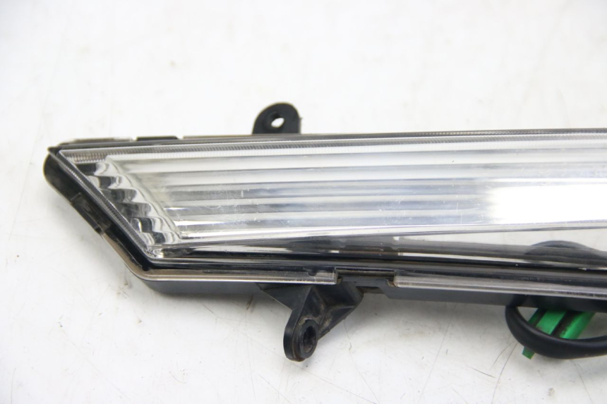 photo de ACHTERLINKS KNIPPERLICHT ECCITY ARTELEC 670 1 (2013 - 2017) - Zoom op gebruiksstaat