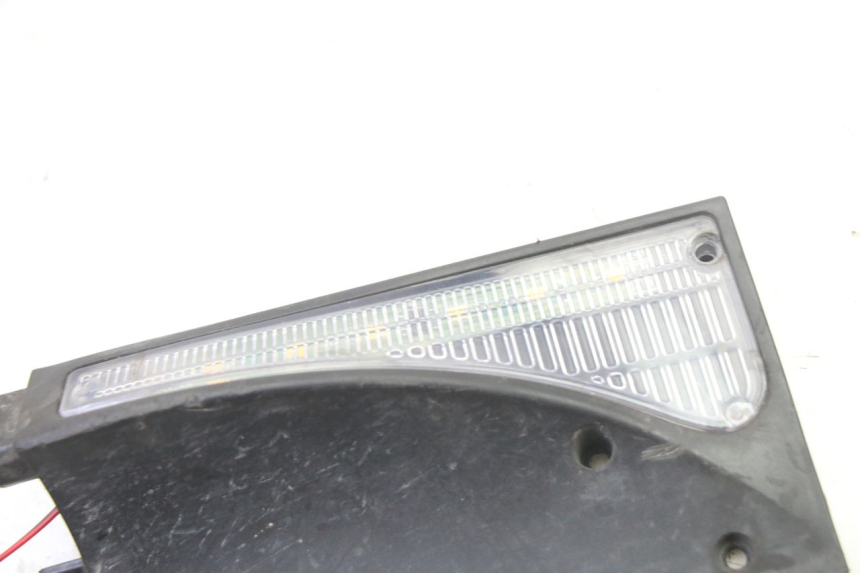 photo de ACHTERLINKS KNIPPERLICHT URBANGLIDE E-CROSS PRO 1 - Detail van het onderdeel