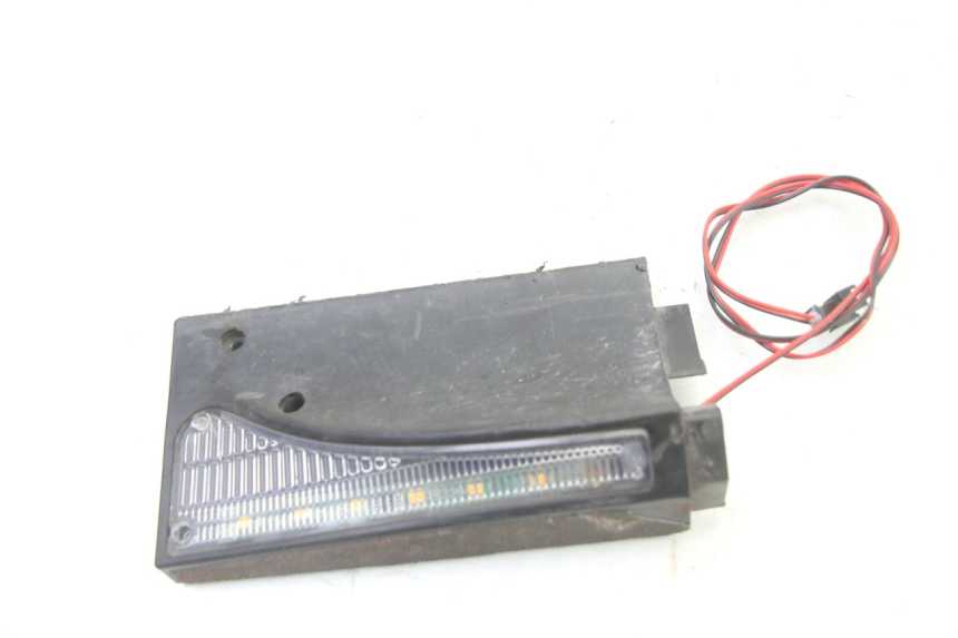 photo de ACHTERLINKS KNIPPERLICHT URBANGLIDE E-CROSS PRO 1 - Zoom op gebruiksstaat