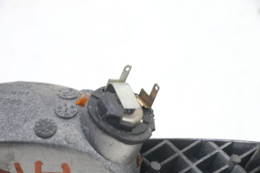 photo de ACHTERLINKS KNIPPERLICHT PEUGEOT ELYSEO 125 (1999 - 2004) - Staat van het oppervlak