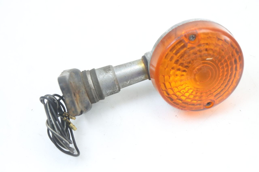 photo de ACHTERLINKS KNIPPERLICHT SUZUKI GN 125 (1997 - 2000) - Hoofdaanzicht