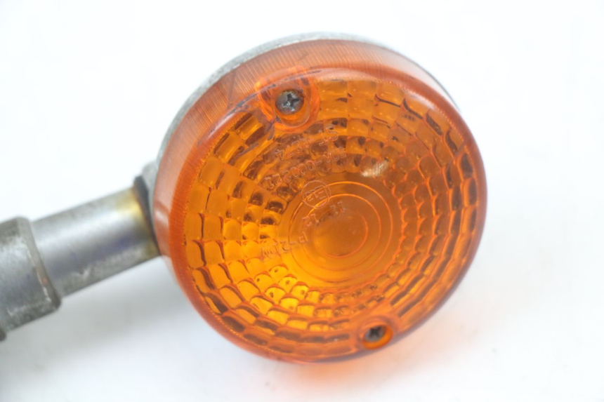 photo de ACHTERLINKS KNIPPERLICHT SUZUKI GN 125 (1997 - 2000) - Detail van het onderdeel