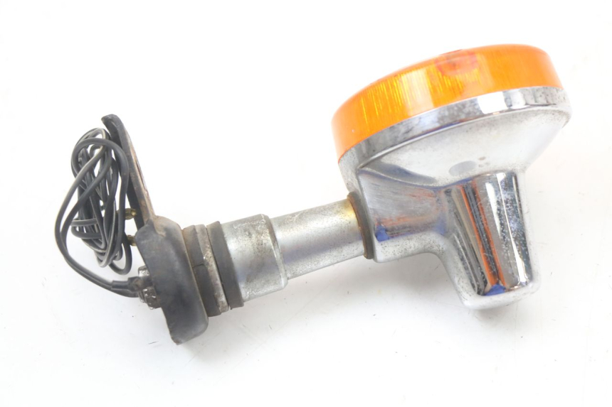 photo de ACHTERLINKS KNIPPERLICHT SUZUKI GN 125 (1997 - 2000) - Andere kijkhoek