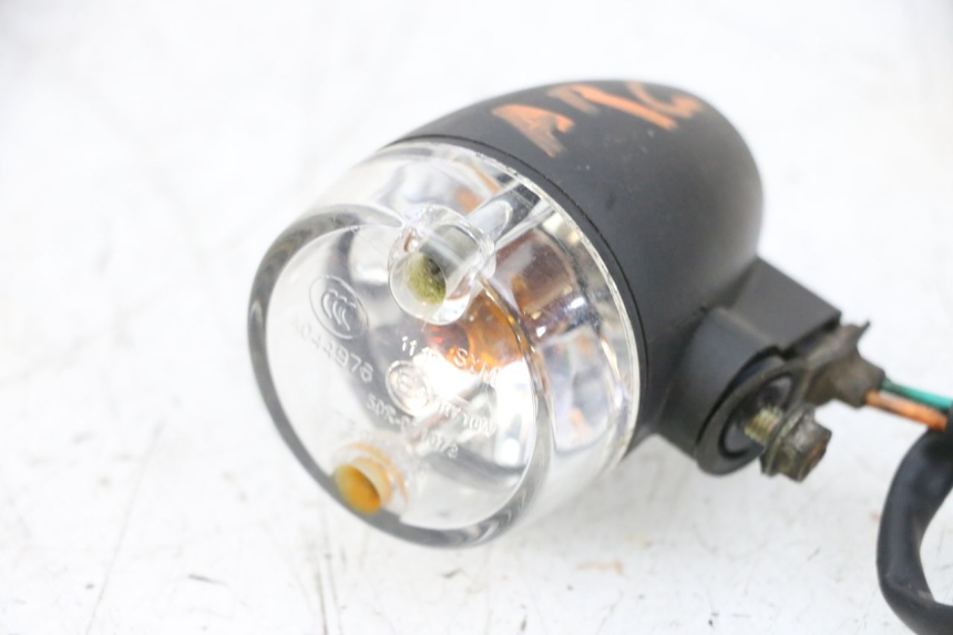 photo de ACHTERLINKS KNIPPERLICHT SYM ORBIT 2 4T 50 (2008 - 2017) - Detail van het onderdeel