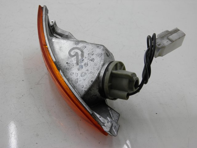 photo de ACHTERLINKS KNIPPERLICHT PIAGGIO FLY 100 (2006 - 2010) - Detail van het onderdeel