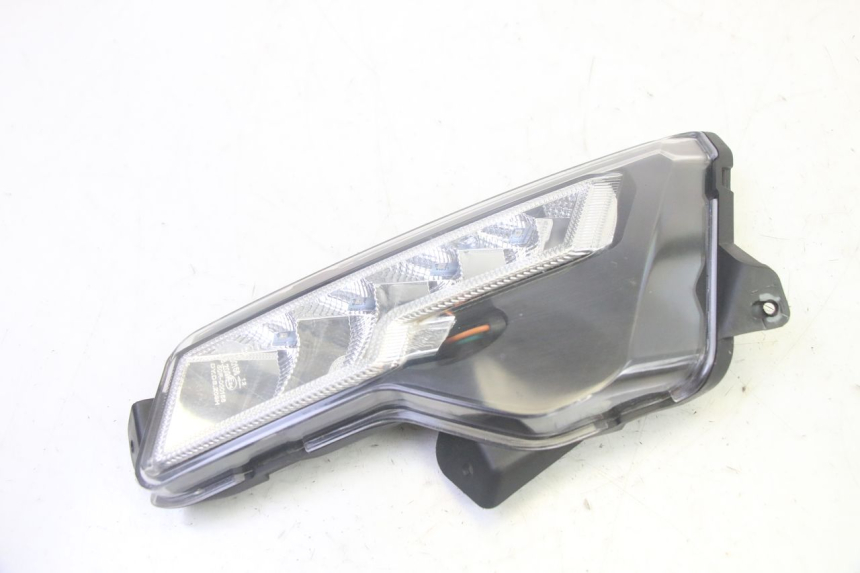 photo de ACHTERLINKS KNIPPERLICHT EFUN PUSA 1 - Andere kijkhoek