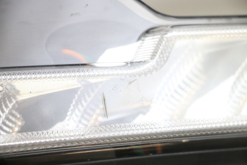 photo de ACHTERLINKS KNIPPERLICHT EFUN PUSA 1 - Zoom op gebruiksstaat