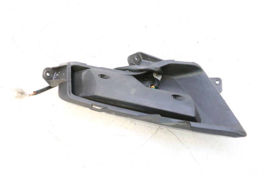 photo de ACHTERLINKS KNIPPERLICHT EFUN PUSA 1 - Bevestigingspunten