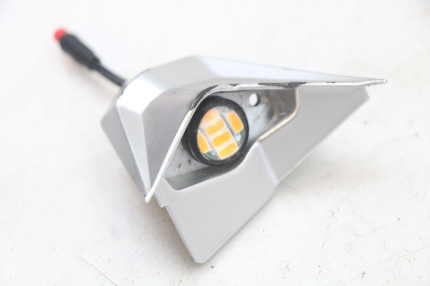 photo de ACHTERLINKS KNIPPERLICHT DUALTRON TOGO PLUS 1 - Detail van het onderdeel