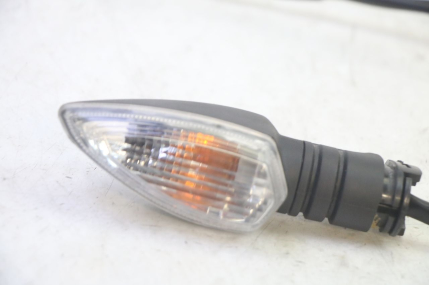 photo de ACHTERLINKS KNIPPERLICHT YAMAHA TRICITY 300 (2020 - 2024) - Detail van het onderdeel