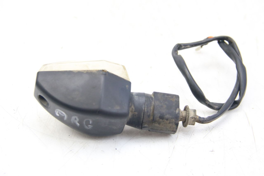 photo de ACHTERLINKS KNIPPERLICHT SYM WOLF SB 125 (2011 - 2018) - Zoom op gebruiksstaat