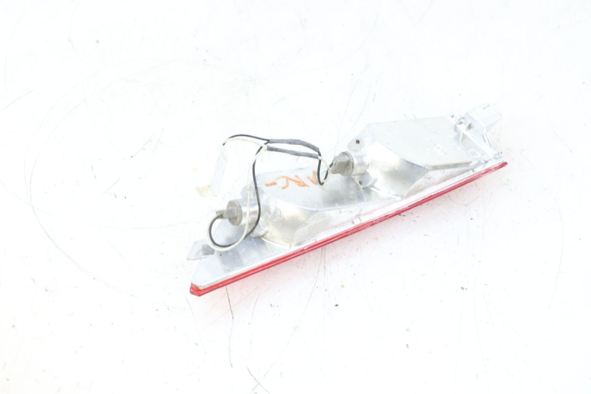 photo de ACHTERLINKS KNIPPERLICHT PIAGGIO X8 125 (2004 - 2007) - Bevestigingspunten