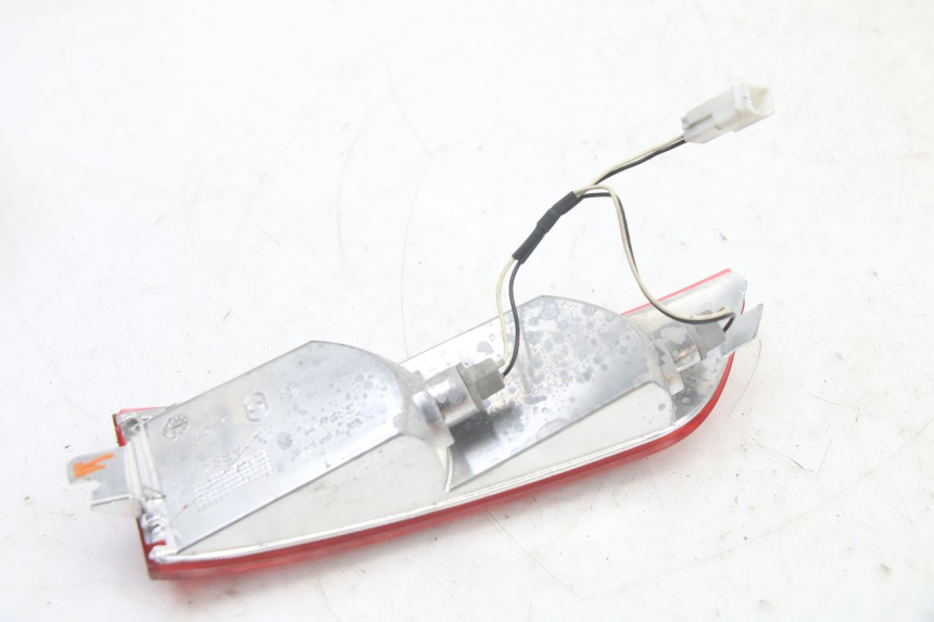 photo de ACHTERLINKS KNIPPERLICHT PIAGGIO XEVO - X EVO 125 (2007 - 2017) - Staat van het oppervlak