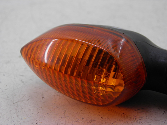 photo de ACHTERLINKS KNIPPERLICHT YAMAHA TDM 900 (2004 - 2006) - Technische close-up