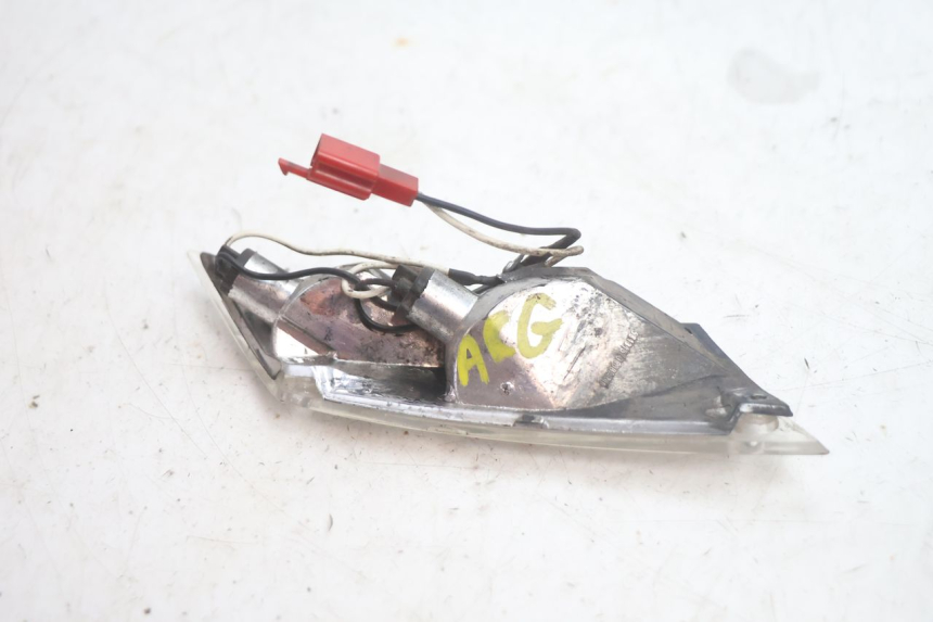 photo de LINKER ACHTERKNIPPERLICHT PIAGGIO ZIP IGET 4T 50 (2021 - 2023) - Technische close-up