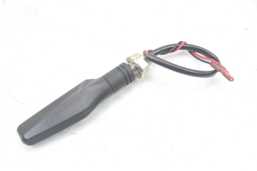 photo de ACHTERKNIPPERLICHT SUZUKI GS F 500 (2004 - 2007) - Productaanzicht