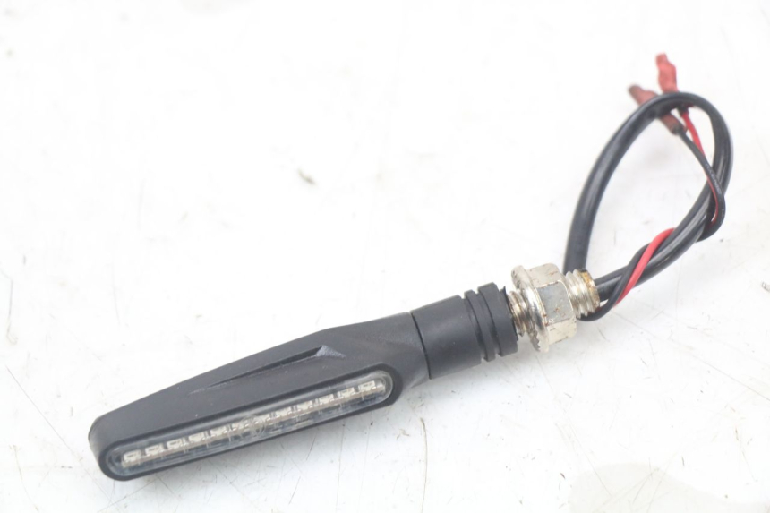 photo de ACHTERKNIPPERLICHT SUZUKI GS F 500 (2004 - 2007) - Gecontroleerd onderdeel