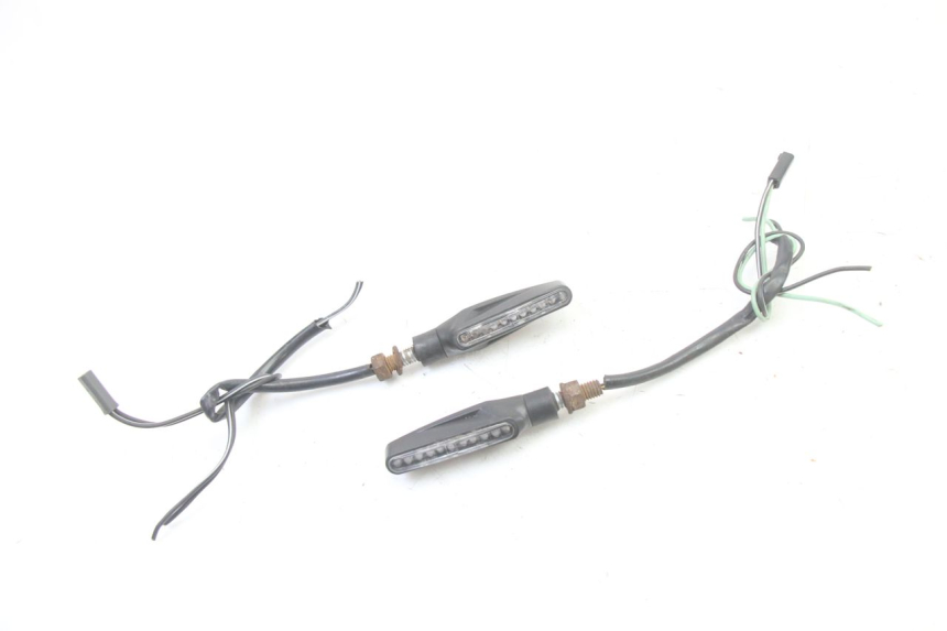 photo de ACHTERKNIPPERLICHT SUZUKI GSR 750 (2011 - 2017) - Detail van het onderdeel