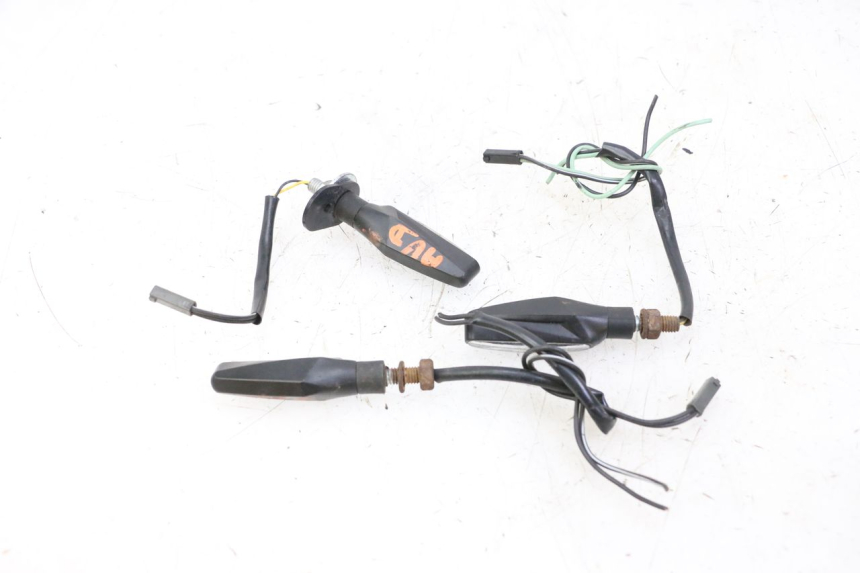 photo de ACHTERKNIPPERLICHT SUZUKI GSR 750 (2011 - 2017) - Zoom op gebruiksstaat