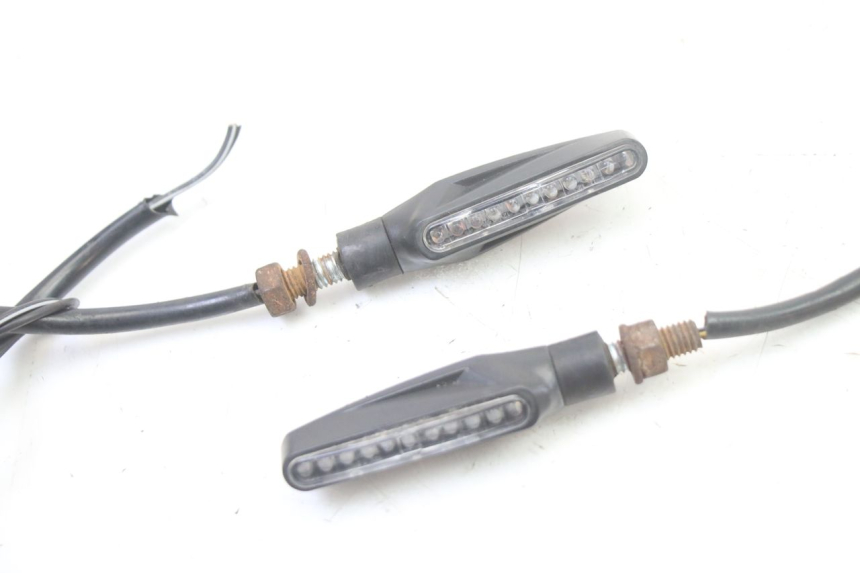 photo de ACHTERKNIPPERLICHT SUZUKI GSR 750 (2011 - 2017) - Andere kijkhoek