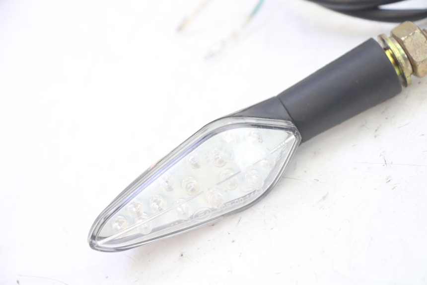 photo de ACHTERKNIPPERLICHT KIDEN KD125-G 125 (2018 - 2022) - Zoom op gebruiksstaat