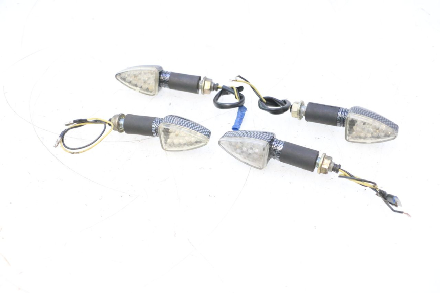 photo de ACHTERKNIPPERLICHT PEUGEOT LUDIX SNAKE 2T 50 (2004 - 2014) - Hoofdaanzicht