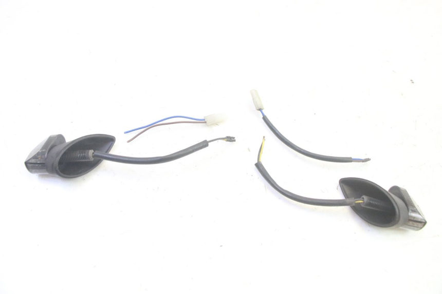 photo de ACHTERKNIPPERLICHT PIAGGIO MP3 500 (2016 - 2018) - Hoofdaanzicht