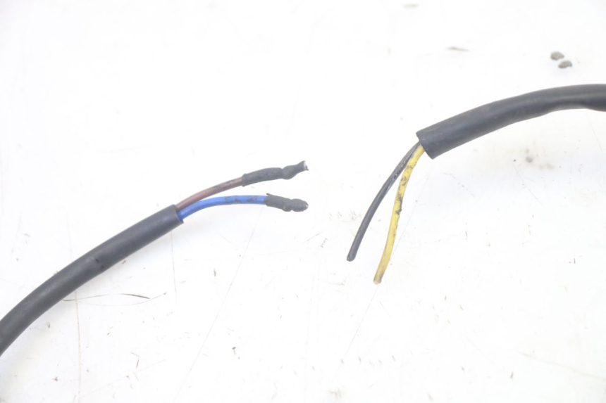 photo de ACHTERKNIPPERLICHT PIAGGIO MP3 500 (2016 - 2018) - Markeringen en referenties