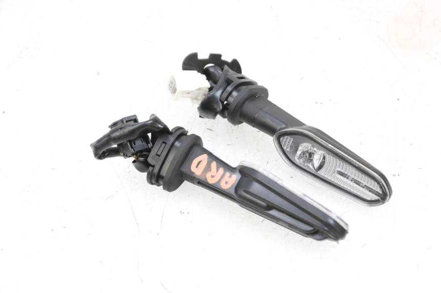 photo de ACHTERKNIPPERLICHT YAMAHA NEO'S CORE 1 (2022 - 2026) - Overzicht