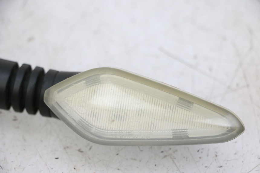 photo de ACHTERKNIPPERLICHT MAG POWER R-STREET 50 (2016 - 2025) - Bevestigingspunten