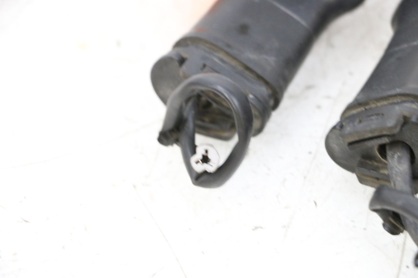 photo de ACHTERKNIPPERLICHT YAMAHA TDM ABS 900 (2002 - 2014) - Bevestigingspunten