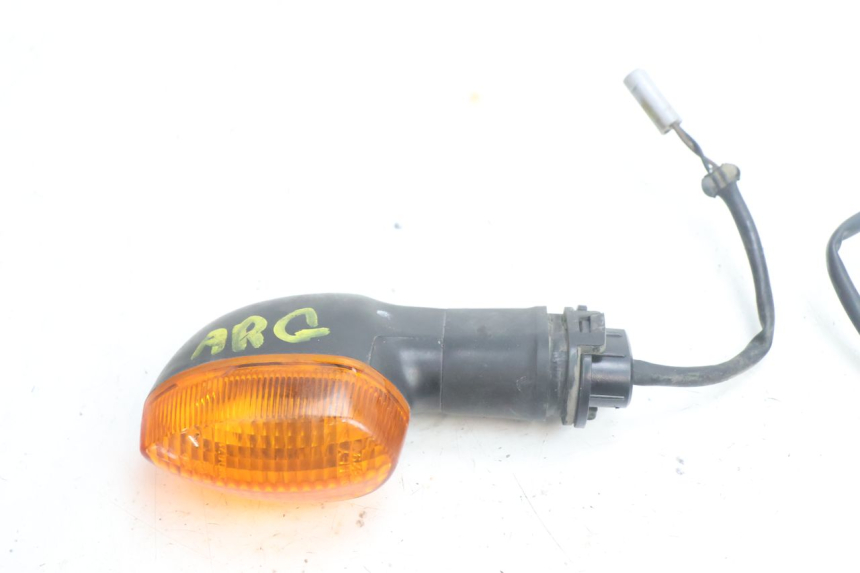 photo de ACHTERKNIPPERLICHT YAMAHA TDM ABS 900 (2002 - 2014) - Zoom op gebruiksstaat