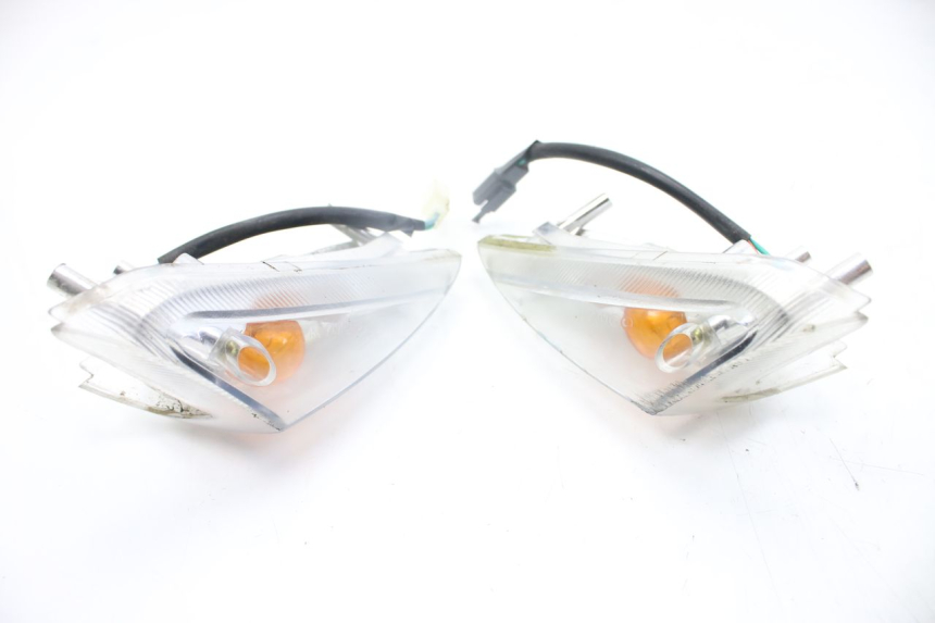 photo de VOORKNIPPERLICHT KYMCO AGILITY DELIVERY 4T 50 (2018 - 2023) - Bevestigingspunten