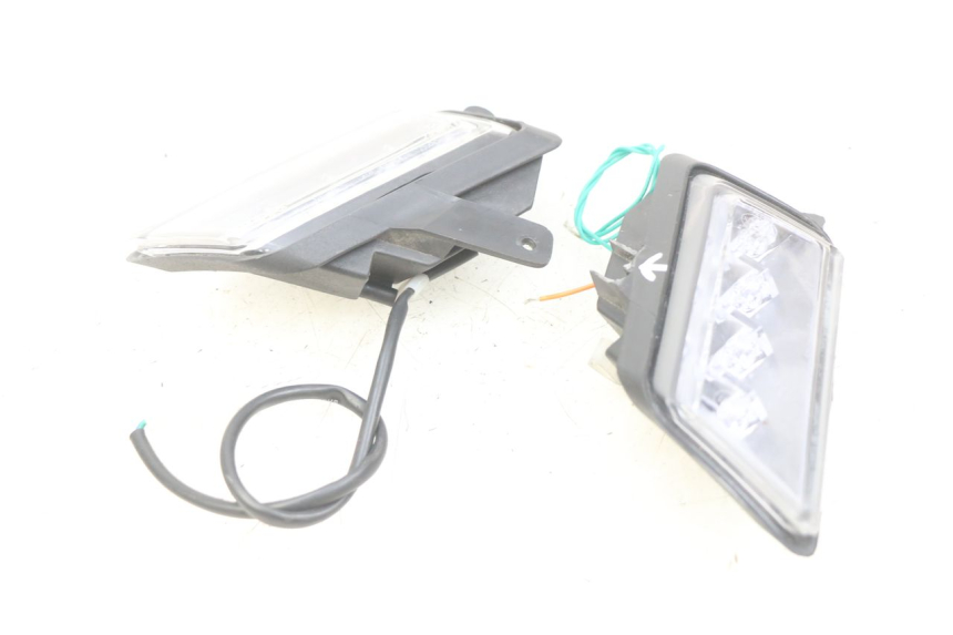 photo de VOORKNIPPERLICHT ORCAL CAVARO 4T 50 (2019 - 2023) - Bevestigingspunten