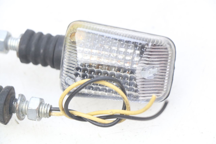 photo de VOORKNIPPERLICHT HONDA CB 500 (1997 - 2003) - Bevestigingspunten