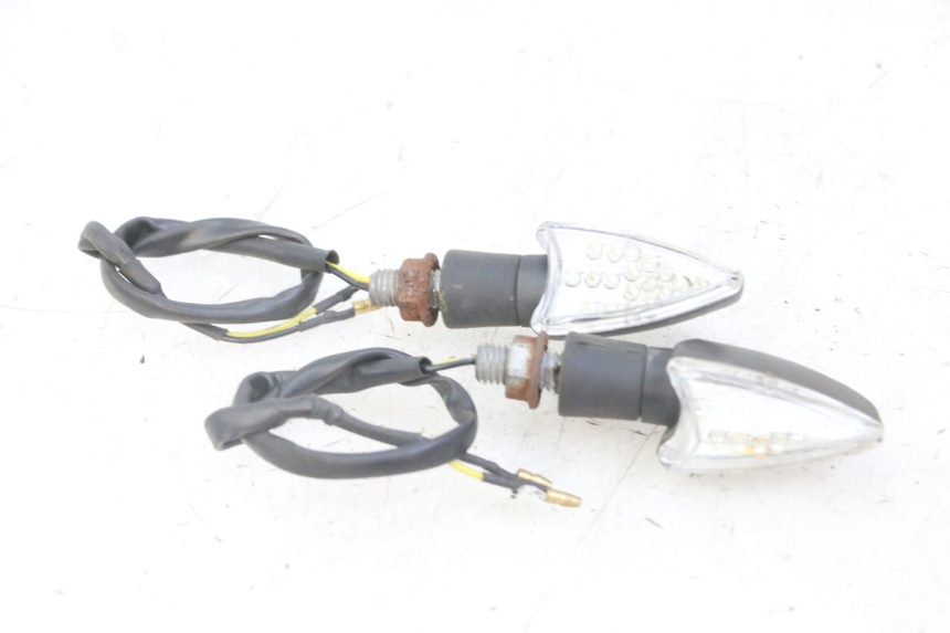 photo de VOORKNIPPERLICHT HONDA CBF 500 (2004 - 2007) - Overzicht